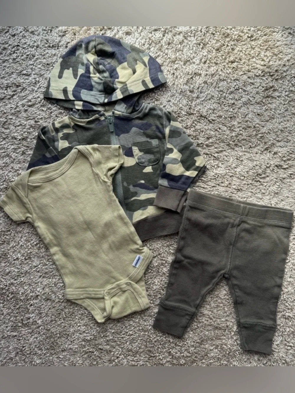 Gerber Baby 3 Piece Camo Outfit Set Hoodie Bodysuit Pants Newborn